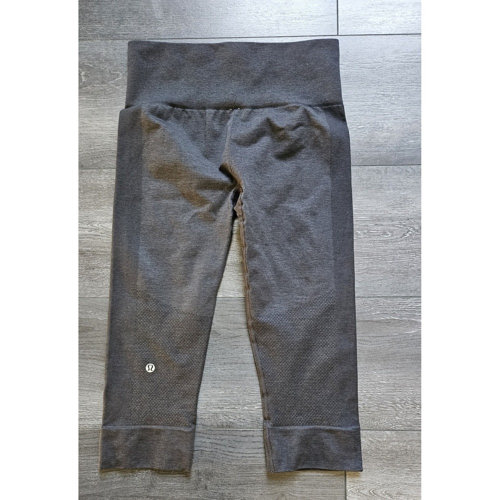 Lululemon Athletica Leggings Womens Size 6 Cropped Gray Black Running‎ Yoga